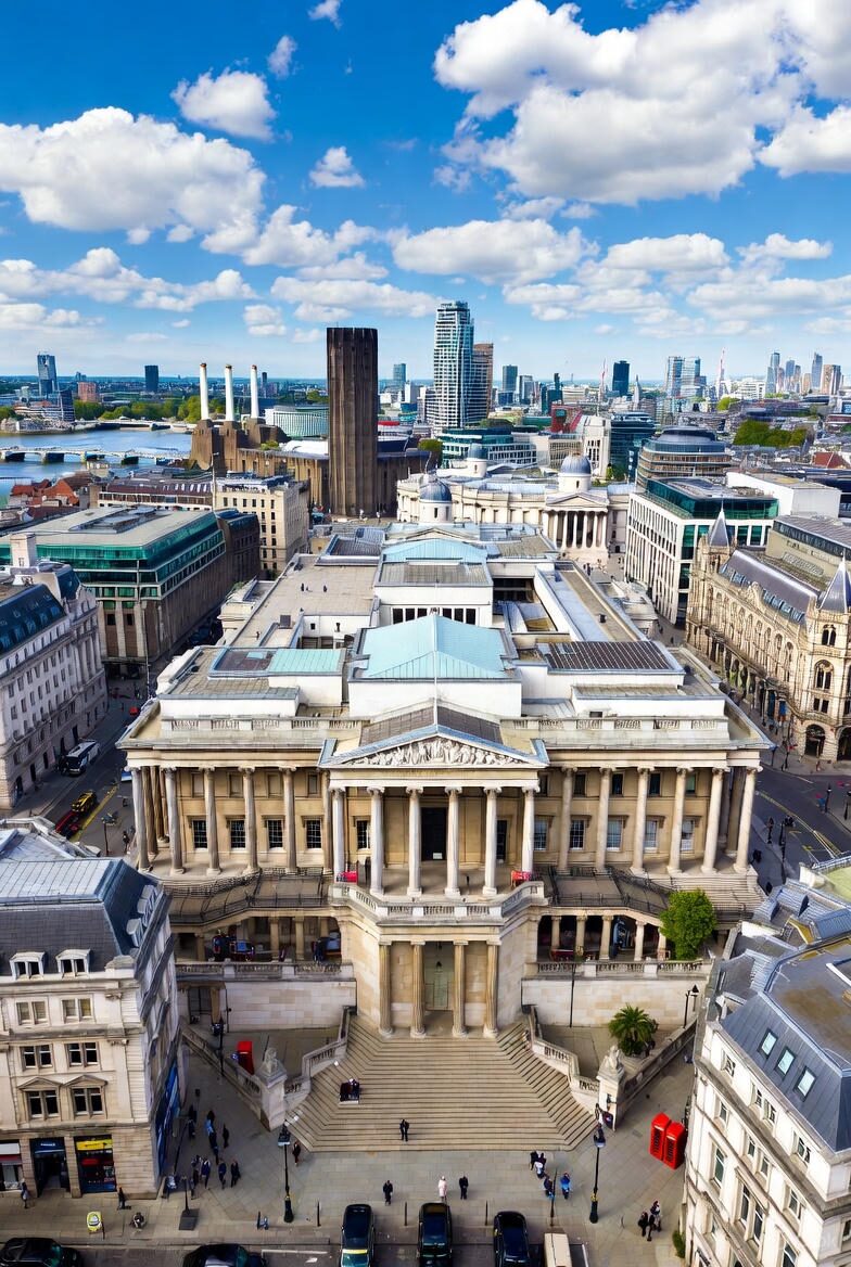 A quiet interior view of a London museum gallery with historic displays, highlighting some of the best free things to do in London for museum lovers.
