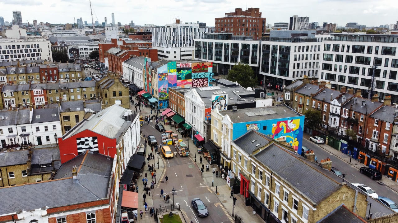 Cultural things to do in London in East London with colorful street art, lively markets, and repurposed industrial buildings reflecting the area’s evolving creative culture